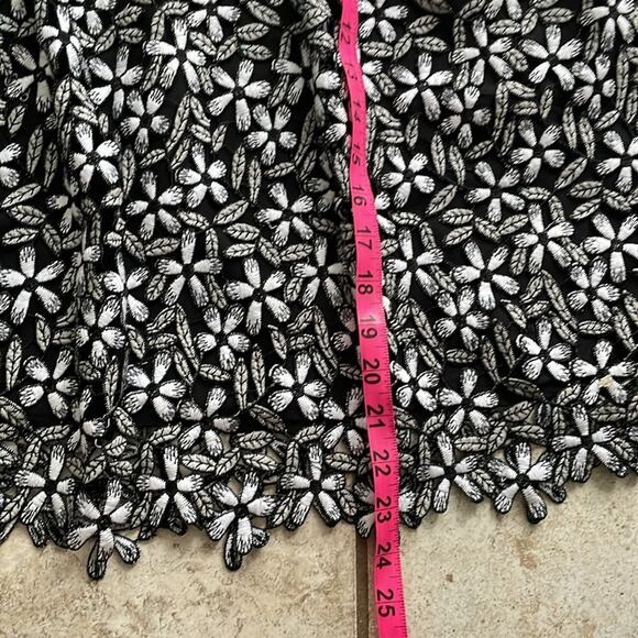 SELF-PORTRAIT Daisy Guipere Lace Skirt - Picture 13 of 16